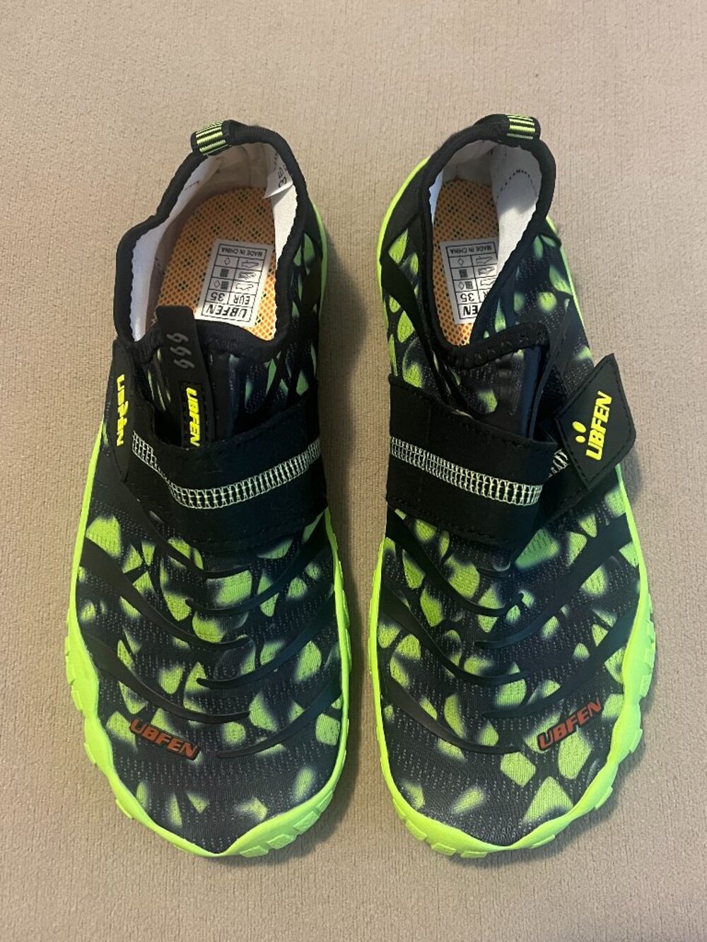UBFEN Boys Black and Green Slip-On Water Shoes Size EU 35 US 3.5 New